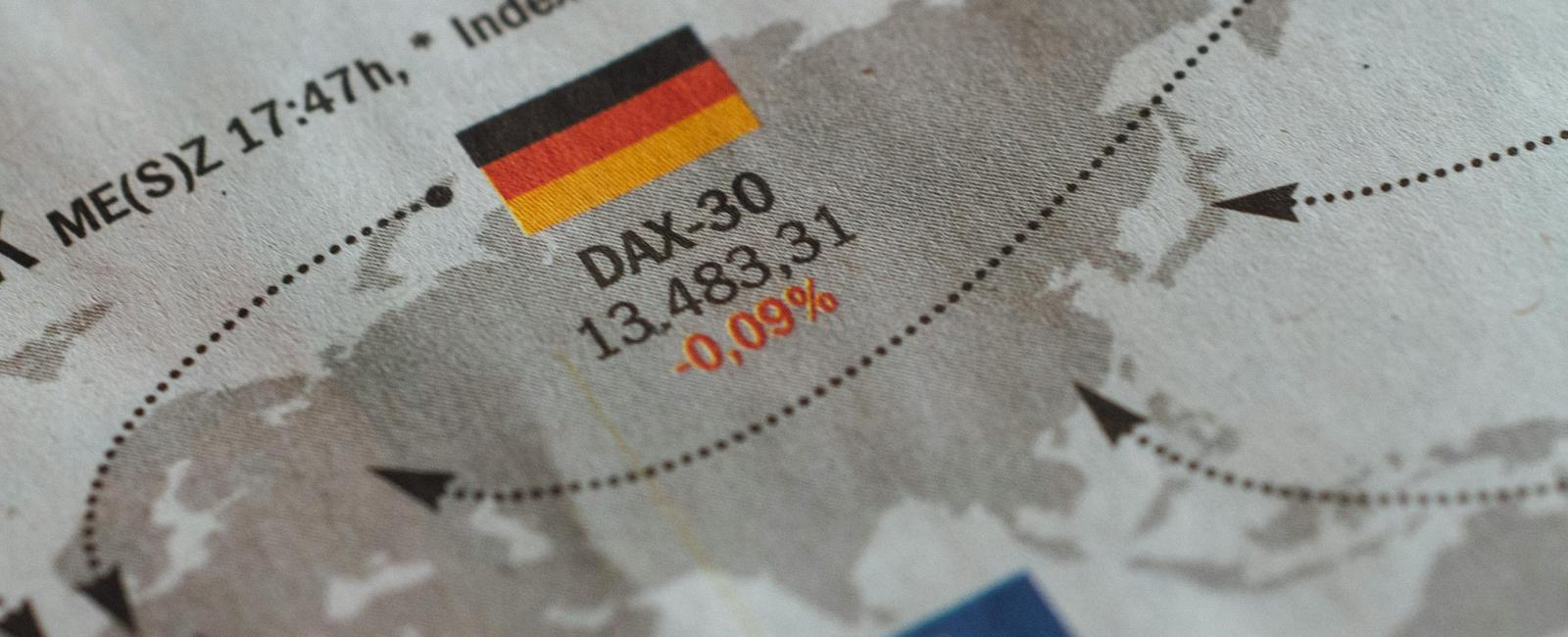 Index Funds vs. ETFs in 2026 [What's the Difference & Which Should You Choose?]