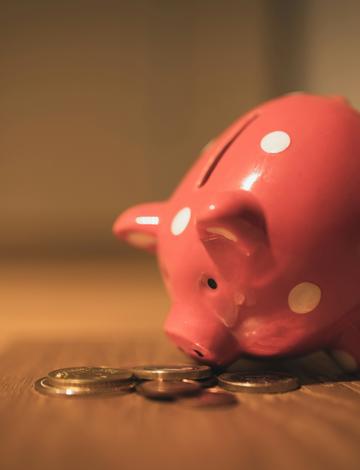 Best Savings Accounts in 2026 [High-Yield vs. Traditional vs. Money Market]