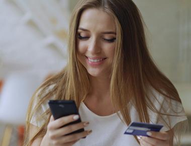 Best Checking Accounts in 2026 [No-Fee, High-Yield & Cash Back Options]