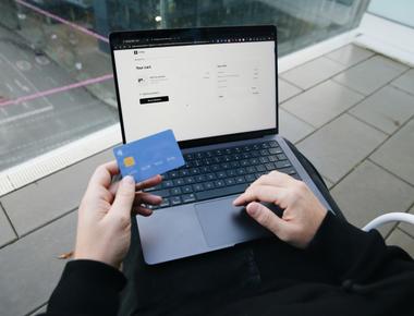 Best Online Banks in 2026 [Ranked by Rates, Features & Customer Service]