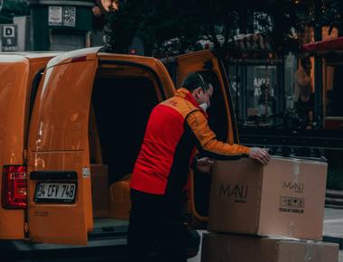 Best Gig Economy Jobs in 2026 [Earnings, Pros & Cons Compared]