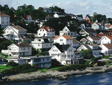 How to Invest in Real Estate With Little or No Money in 2026