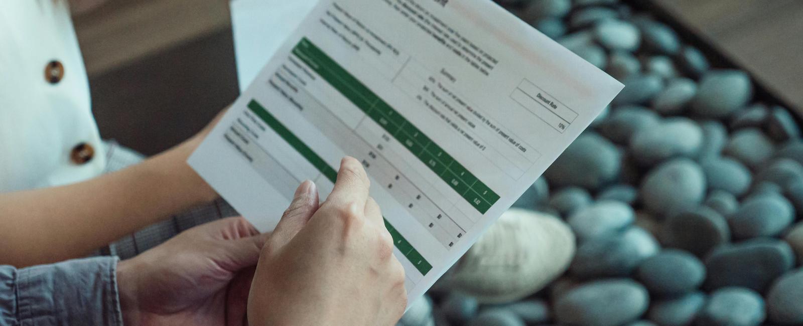 401(k) vs. Roth IRA in 2026 [Which Should You Prioritize First?]