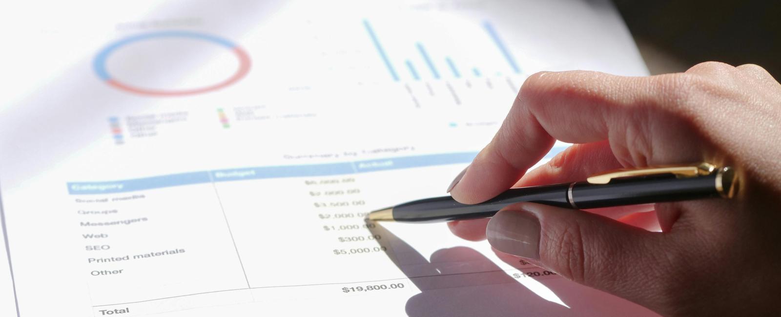 Best Retirement Accounts in 2026 [401(k), IRA, Roth, SEP, HSA & More Compared]