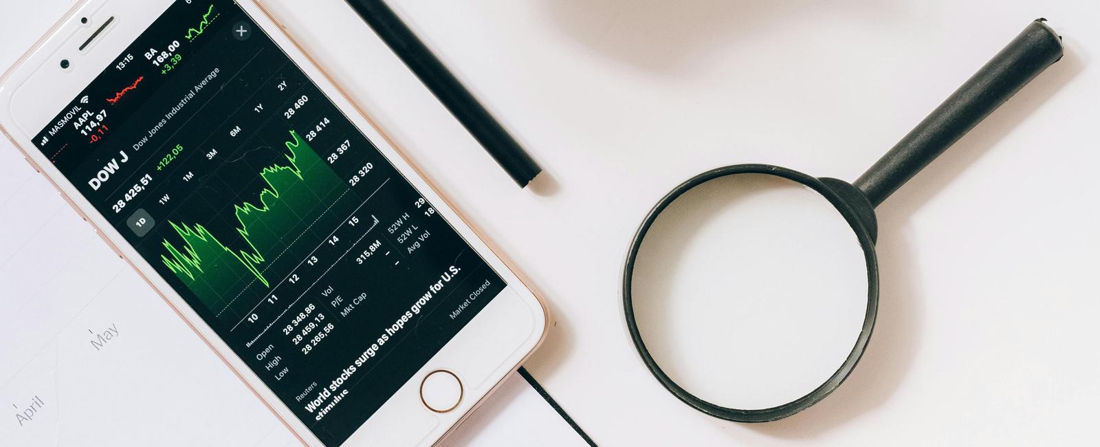 Best Robo-Advisors in 2026 [Betterment vs. Wealthfront vs. Schwab Compared]